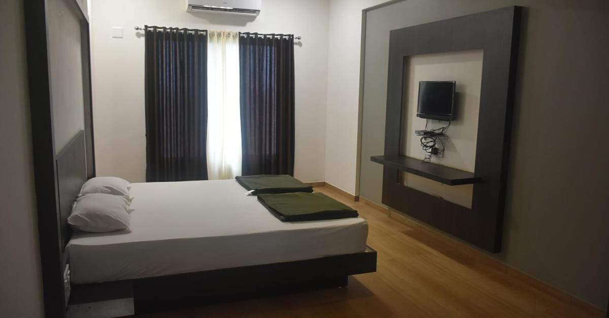 Hotel Devang Dwārka Zewnętrze zdjęcie
